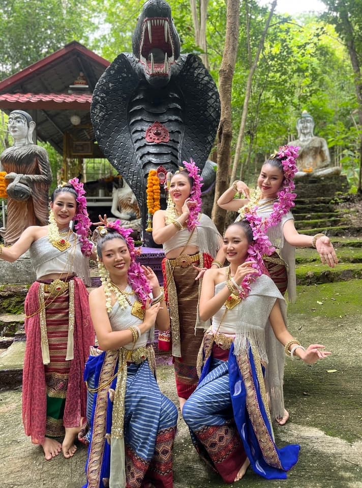 การแสดงรำไทย #2